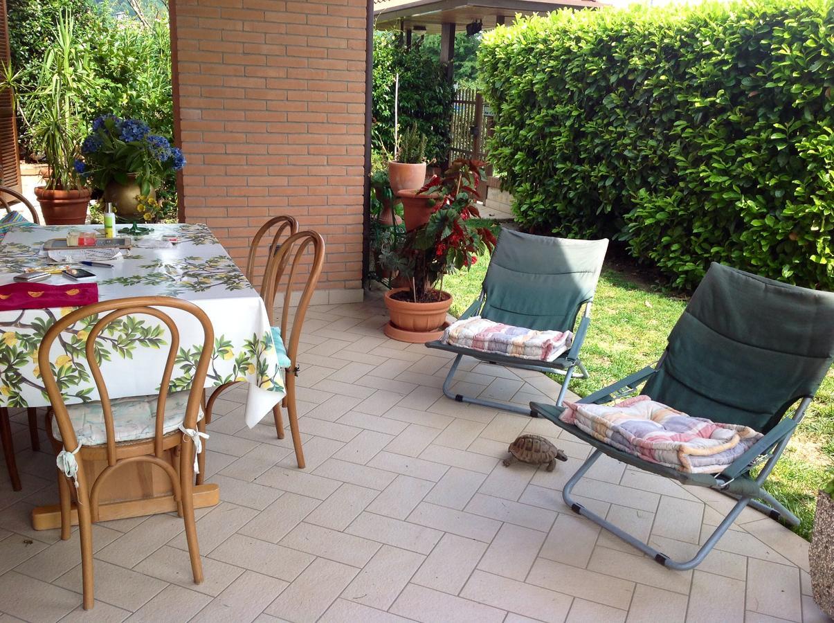 La Folaga Bed and Breakfast Gavirate Exteriör bild